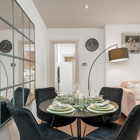 Niru Experience Hidden Gem In Chelsea 2Bd 2Ba Apartment London Exterior photo
