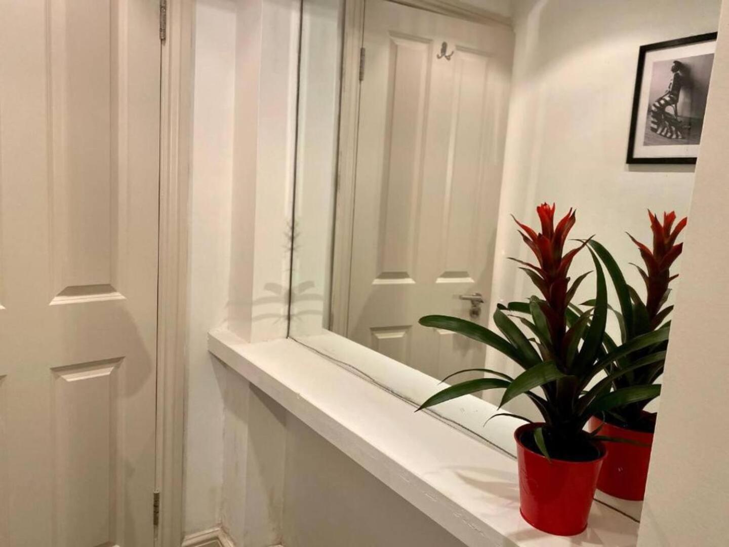 Niru Experience Hidden Gem In Chelsea 2Bd 2Ba Apartment London Exterior photo