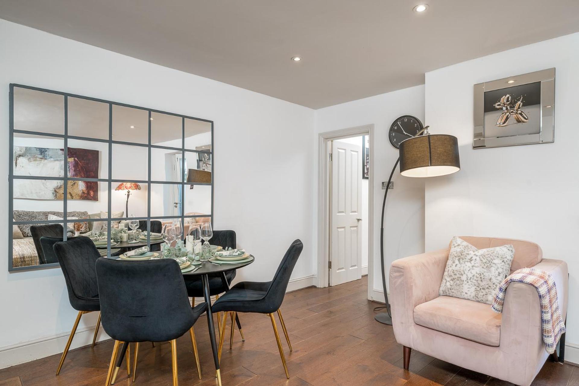 Niru Experience Hidden Gem In Chelsea 2Bd 2Ba Apartment London Exterior photo