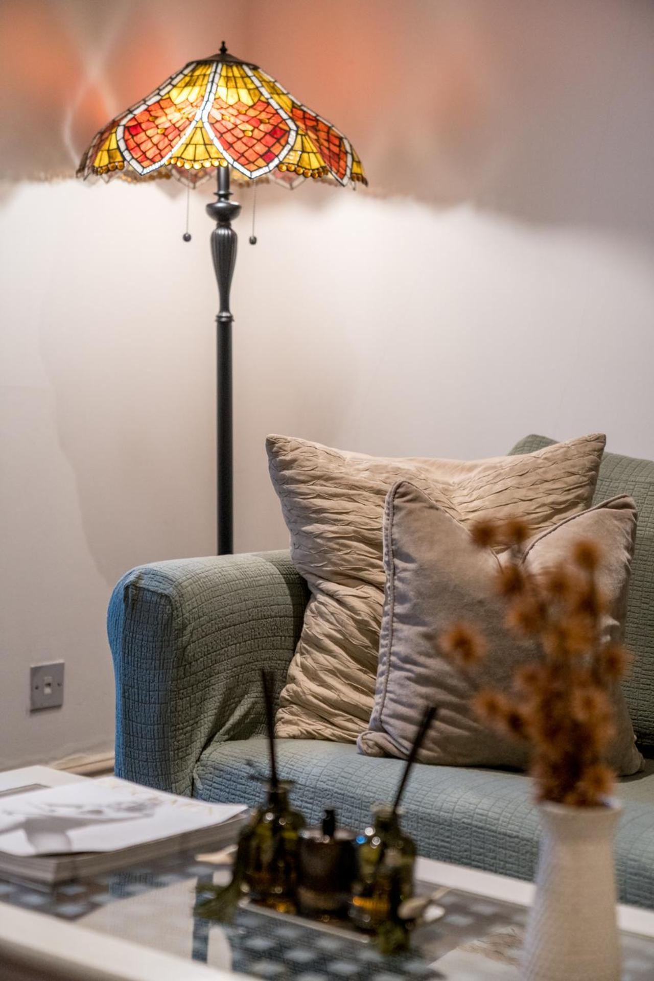Niru Experience Hidden Gem In Chelsea 2Bd 2Ba Apartment London Exterior photo
